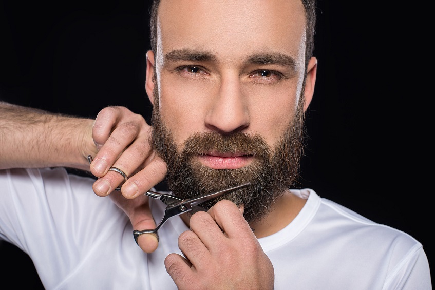 Moisturize your beard in order to fight the itchy beard